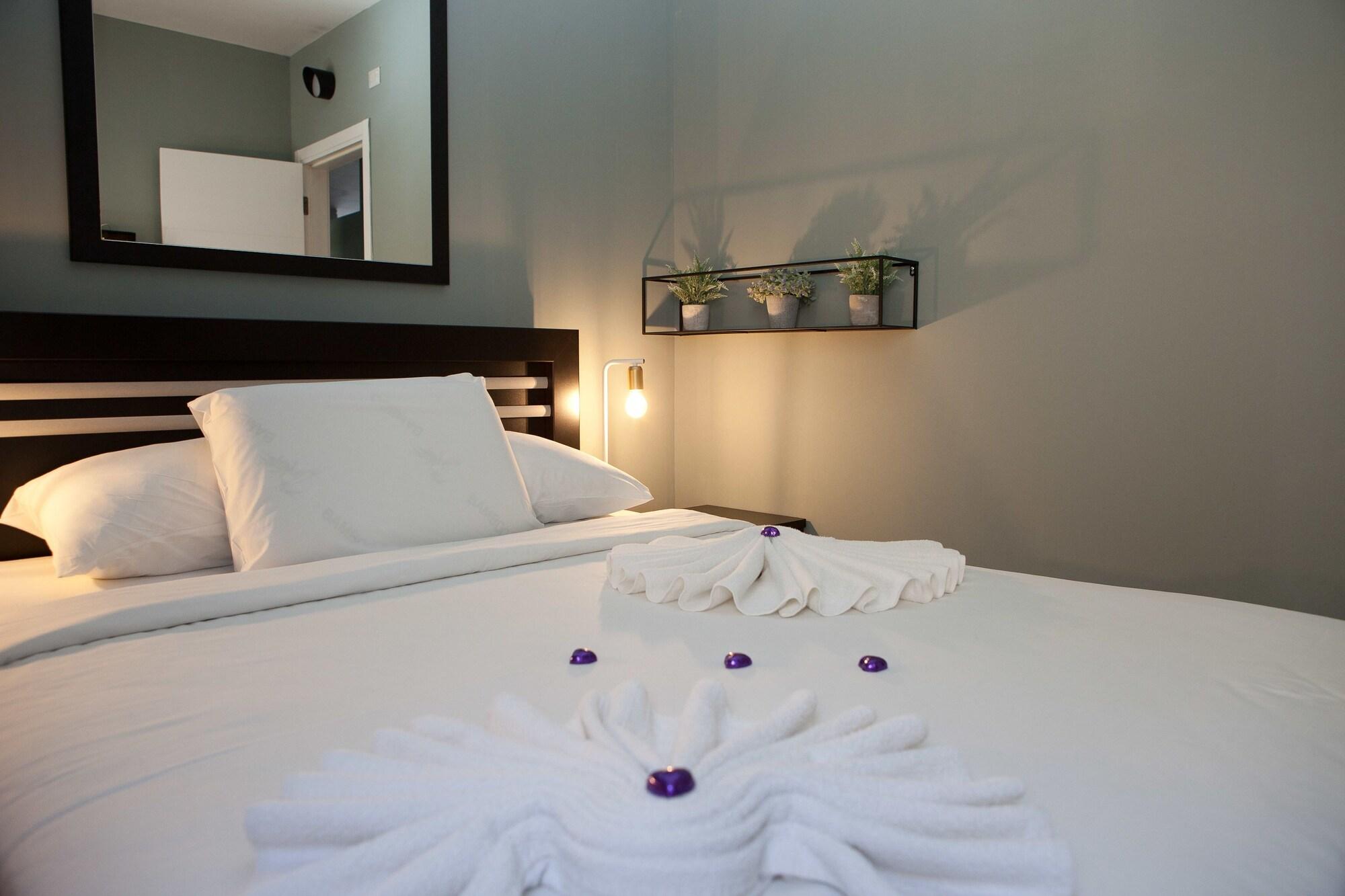 Liber Apartments By Raphael Hotels Tel Aviv Bagian luar foto