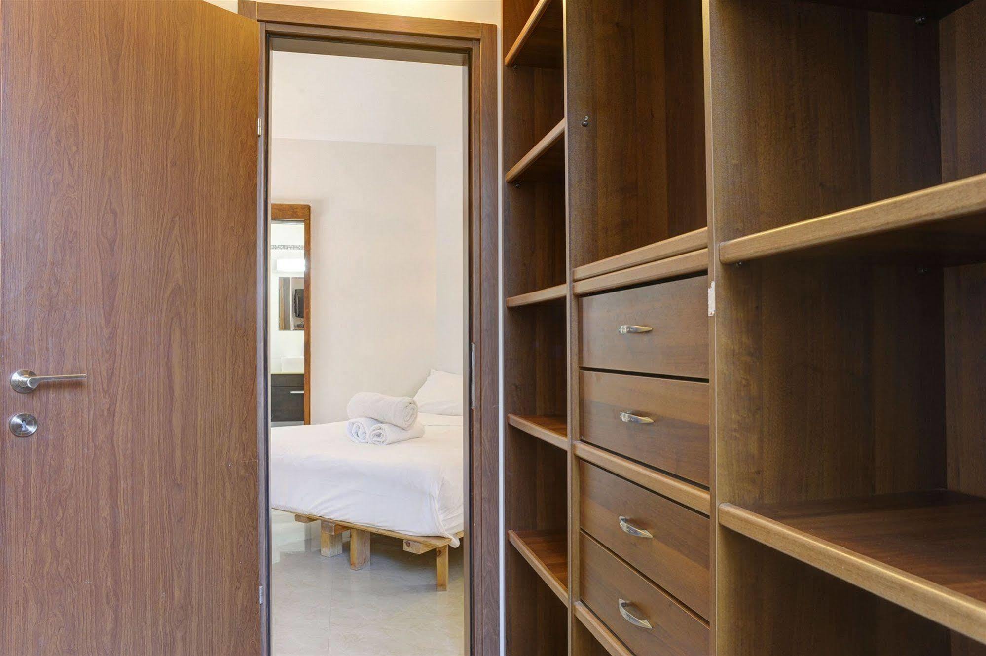 Liber Apartments By Raphael Hotels Tel Aviv Bagian luar foto