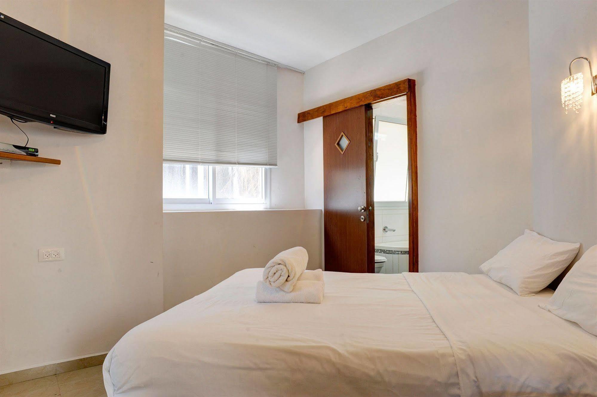 Liber Apartments By Raphael Hotels Tel Aviv Bagian luar foto